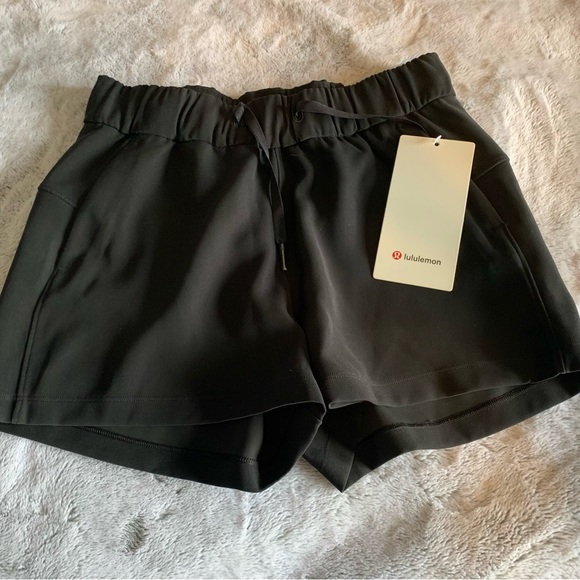 lululemon athletica Pants - New With Tags - Lululemon - On the fly MR Short 2.5” Woven